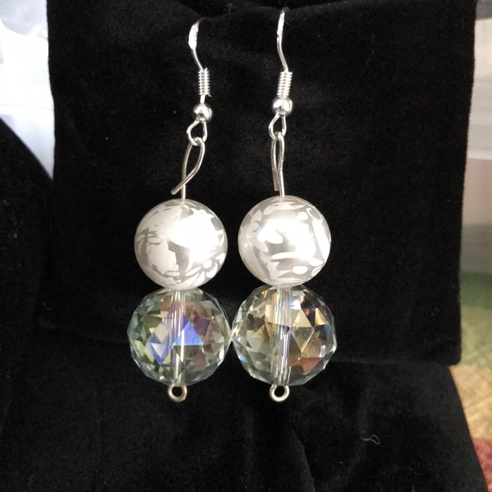 New Handmade costume jewelry dangle earrings
